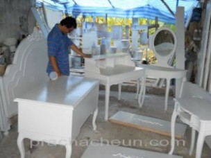 ตรวจดูงานเฟอร์นิเจอร์ลอยตัว เฟอร์นิเจอร์บิ้วอิน