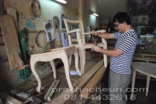 ตรวจดูงานเฟอร์นิเจอร์ลอยตัว เฟอร์นิเจอร์บิ้วอิน