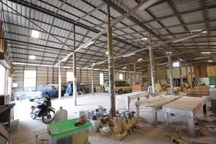 ขายโรงงาน วัชรพล ซอย 4 เนื้อที่ 1 ไร่ 77 ตารางวา 0809559888 มี พื้นที่ว่าง อีก ครึ่งหนึ่ง โรงงาน 11 กค.61 _038