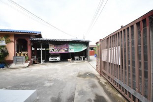 ขายโรงงาน วัชรพล ซอย 4 เนื้อที่ 1 ไร่ 77 ตารางวา 0809559888 มี พื้นที่ว่าง อีก ครึ่งหนึ่ง โรงงาน 11 กค.61 _098