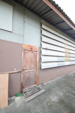 ขายโรงงาน วัชรพล ซอย 4 เนื้อที่ 1 ไร่ 77 ตารางวา 0809559888 มี พื้นที่ว่าง อีก ครึ่งหนึ่ง โรงงาน 11 กค.61 _094